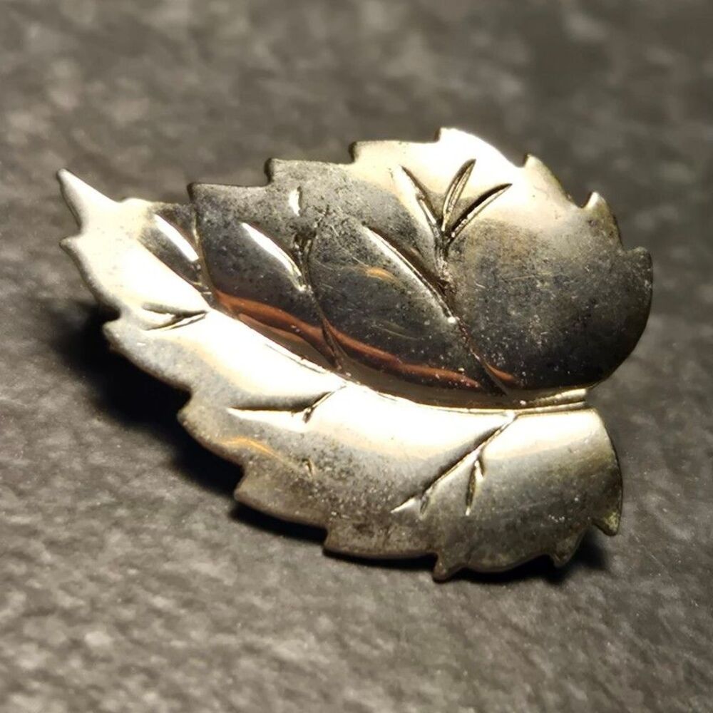 Leaf Vintage Sterling Silver Brooch Pin